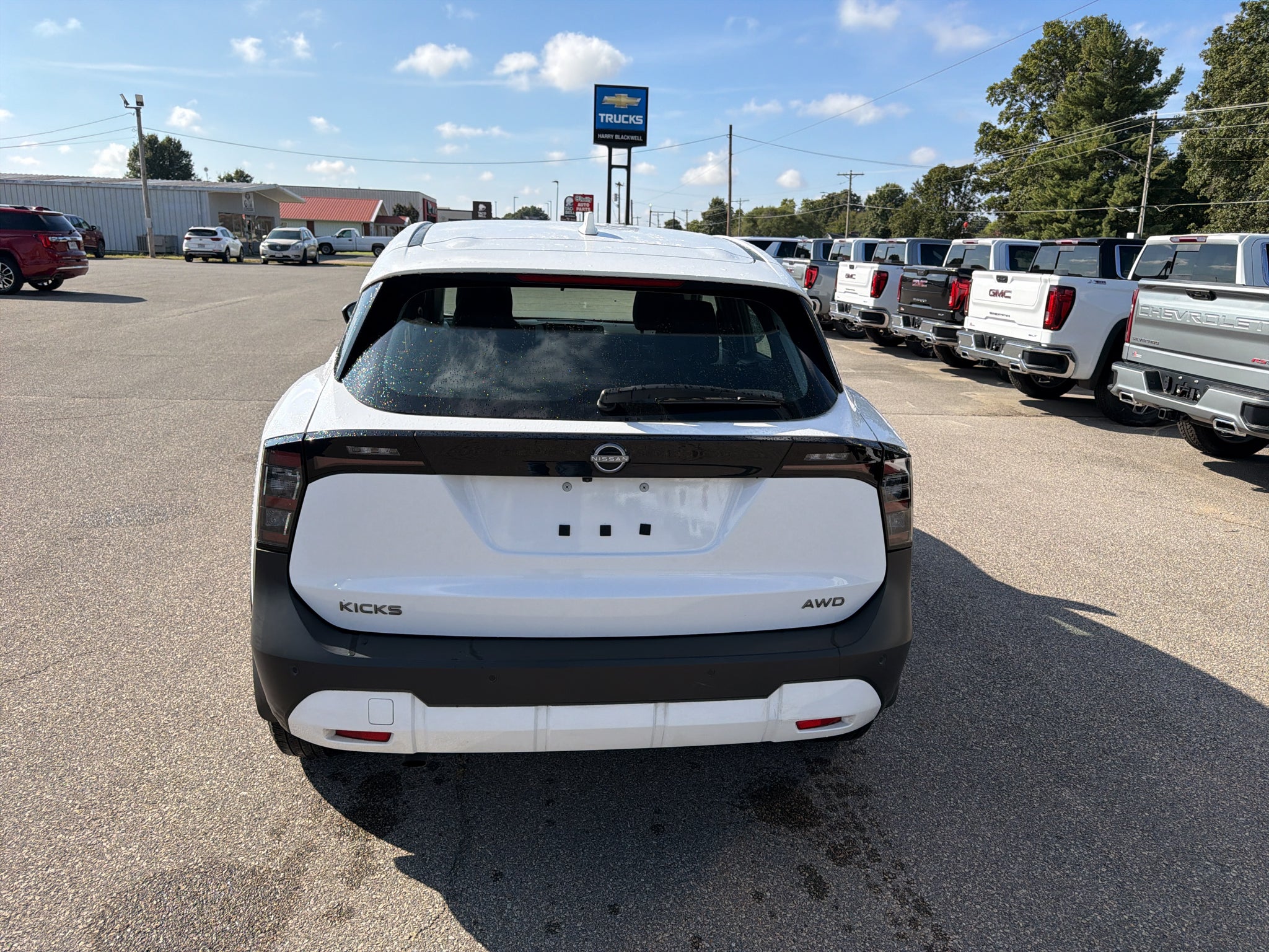 2025 Nissan Kicks S
