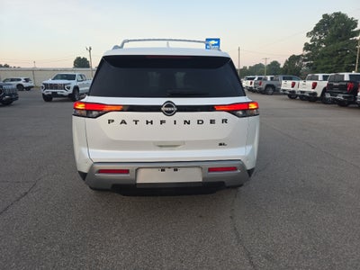 2025 Nissan Pathfinder SL